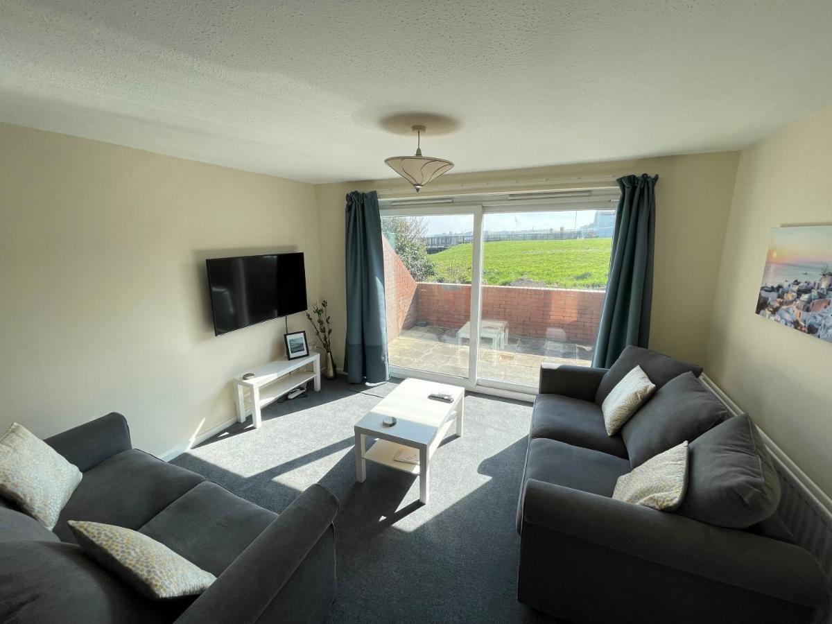 Cliff Haven, Sea View Holiday Home. Cullercoats Extérieur photo